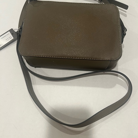 Guess Los Angeles Brown Crossbody Bag NWT - Picture 2 of 11